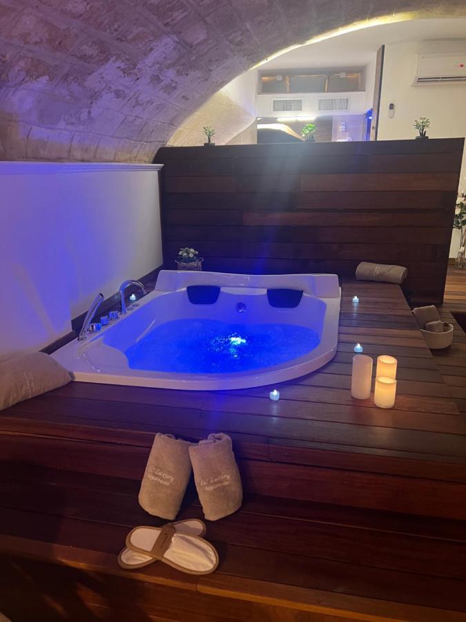 Lc Luxury Apartment Бари Екстериор снимка